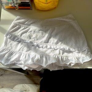 white tennis skirt ruffled. size- s